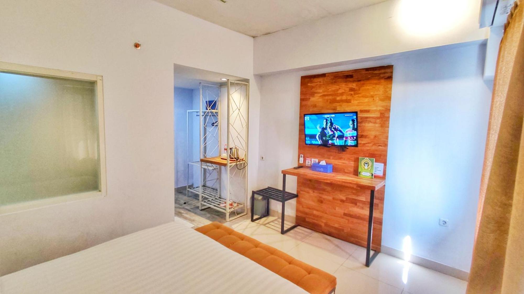 Votel Hotel Charis Tuban Tuban  Екстер'єр фото