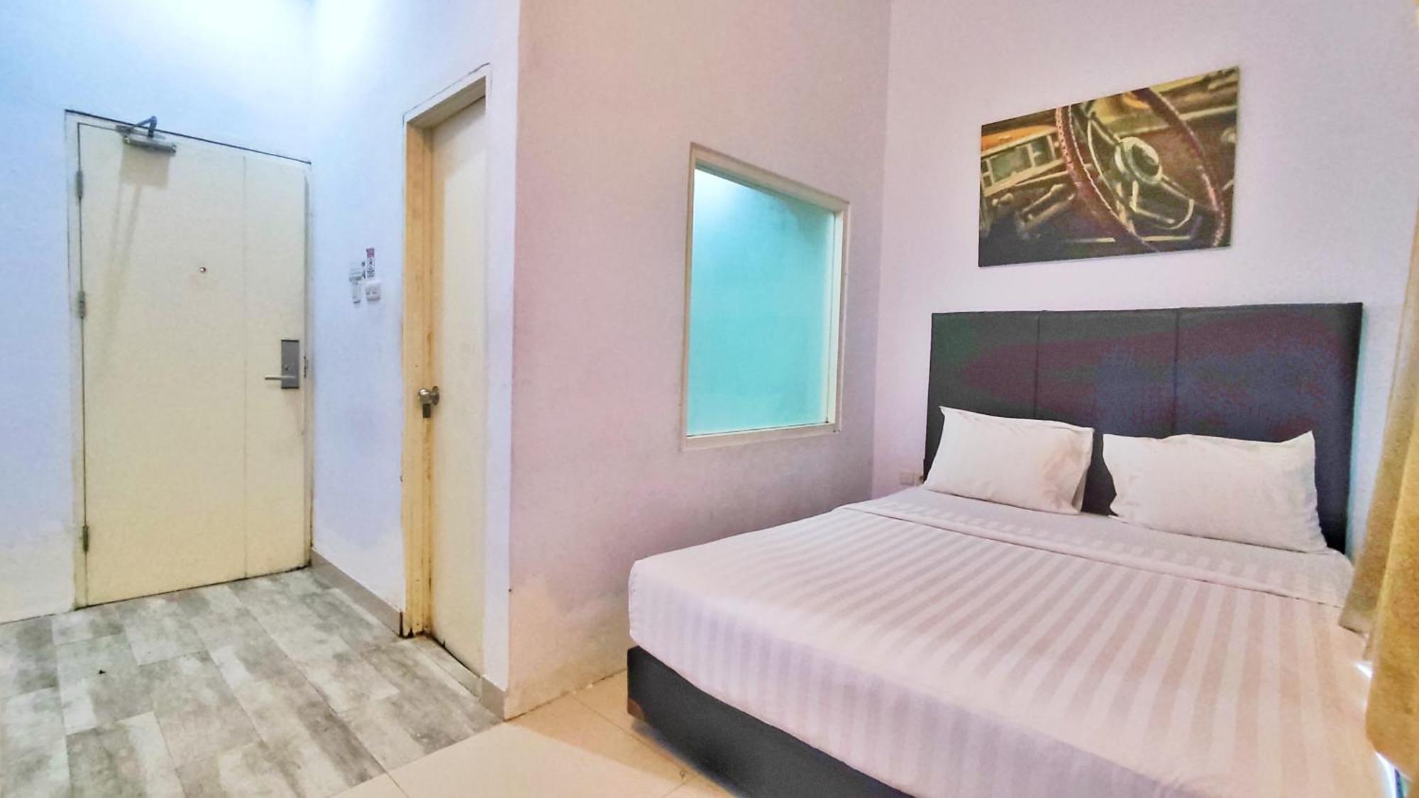 Votel Hotel Charis Tuban Tuban  Екстер'єр фото
