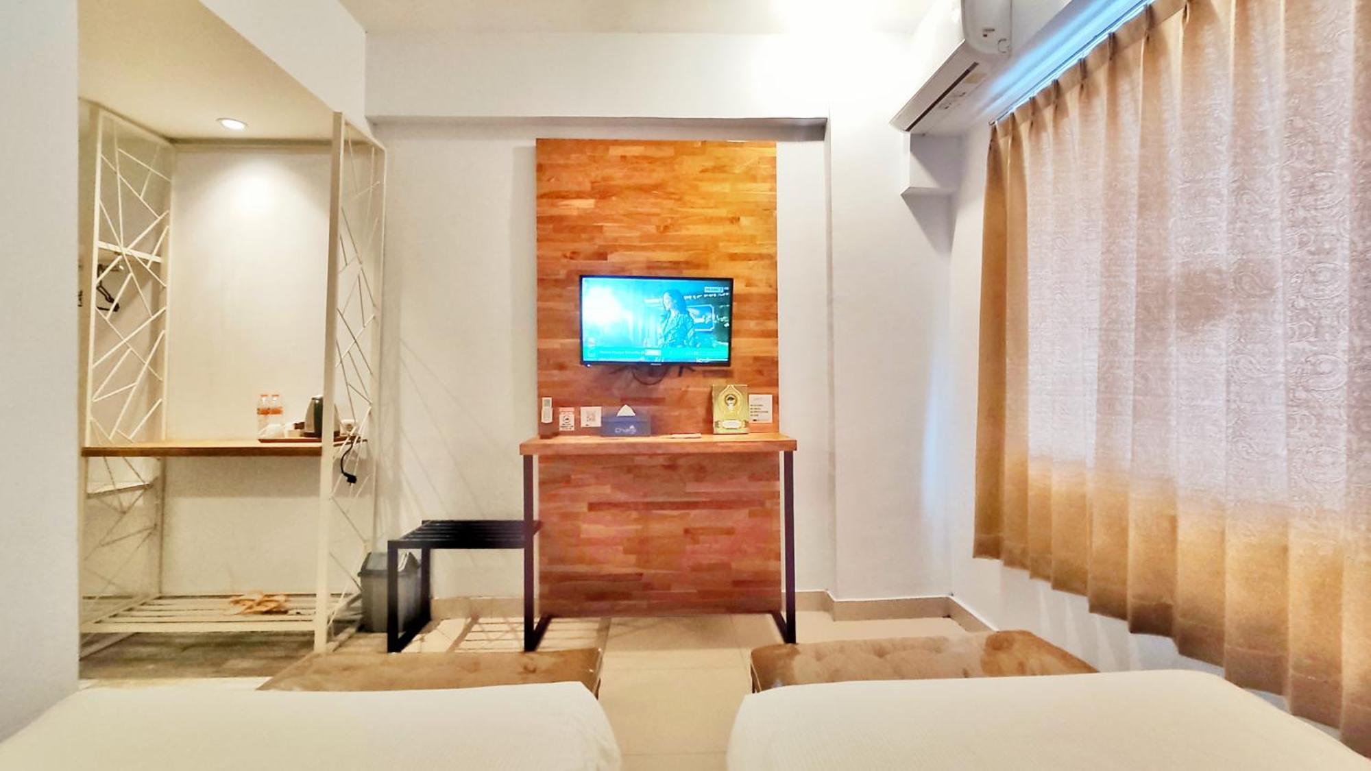 Votel Hotel Charis Tuban Tuban  Екстер'єр фото